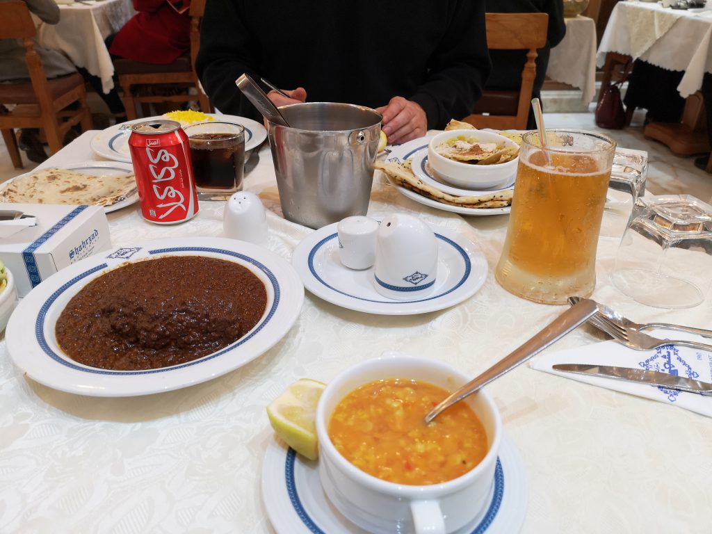 Isfahan tipps essen gehen fesanjan