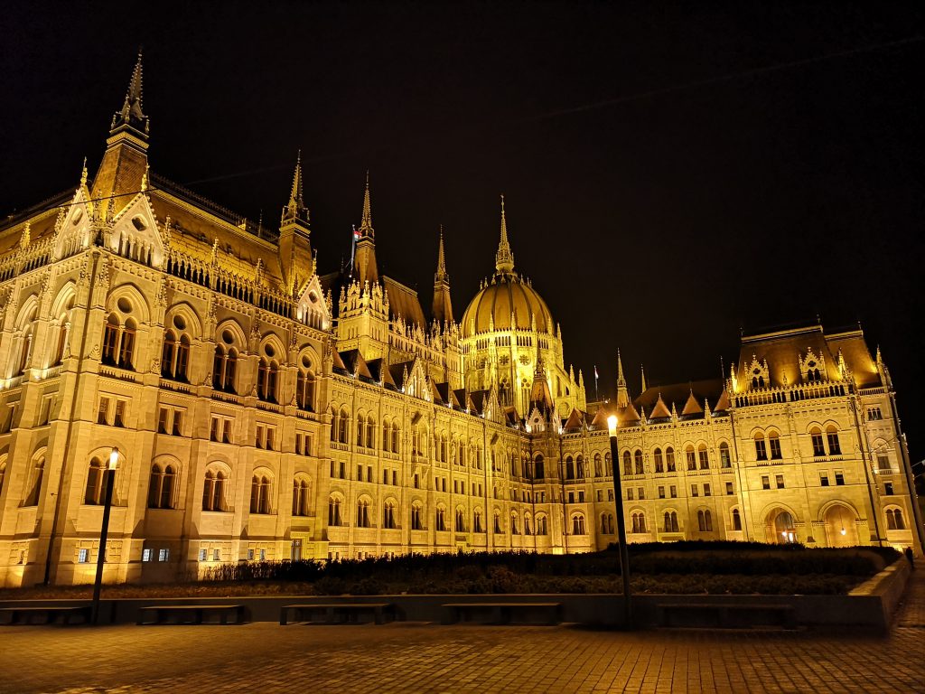 Budapest als Zwischenstopp auf der Reise mit dem Zug von Berlin nach Teheran