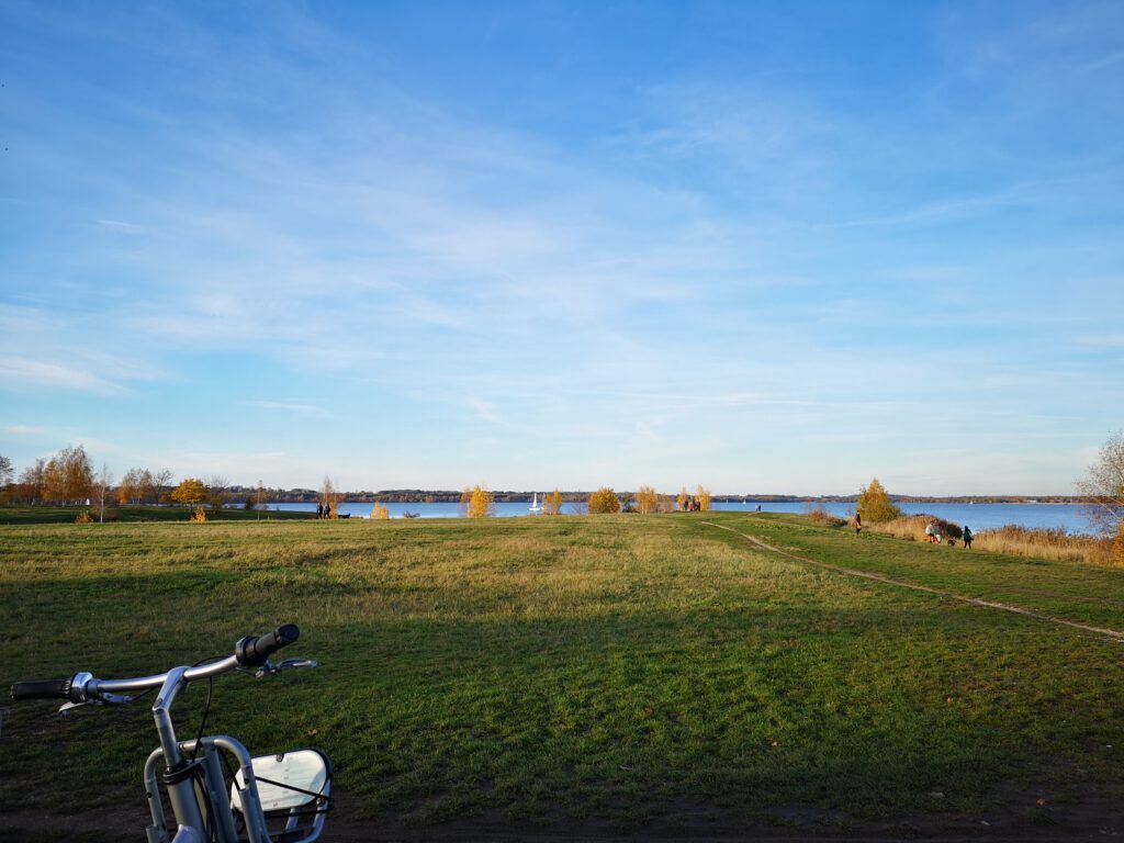 mit Fahrrad um den Cospudener See Leipzig