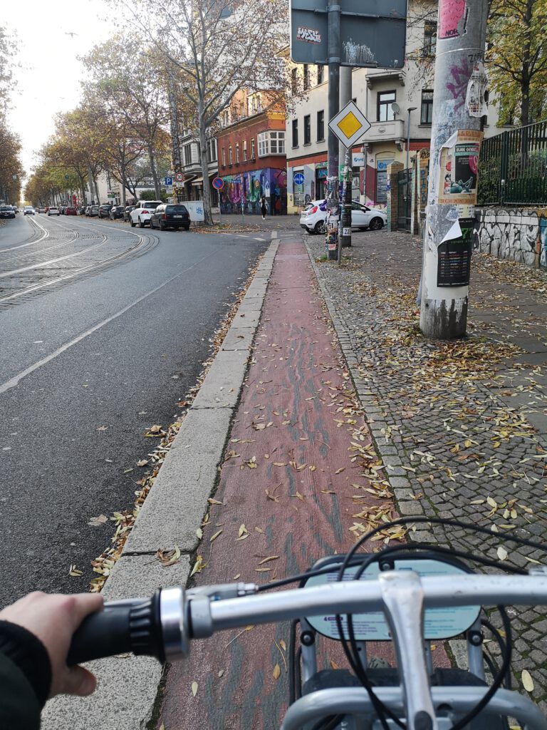 Mit Fahrrad durch Leipzig Plagwitz