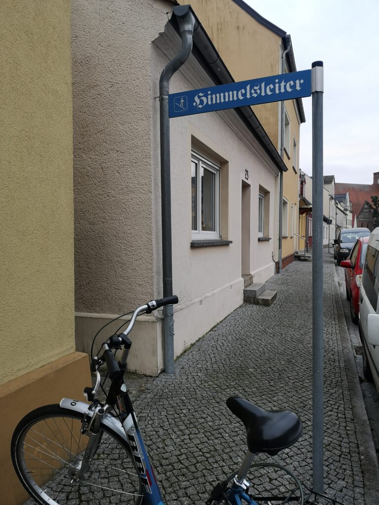 Mit Fahrrad in Eisenhuettenstadt Radtour Fuerstenberg Himmelsleiter Schild
